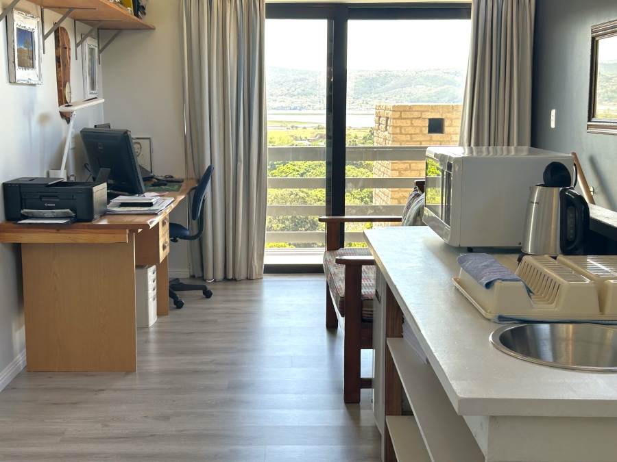 3 Bedroom Property for Sale in Brenton On Lake Western Cape